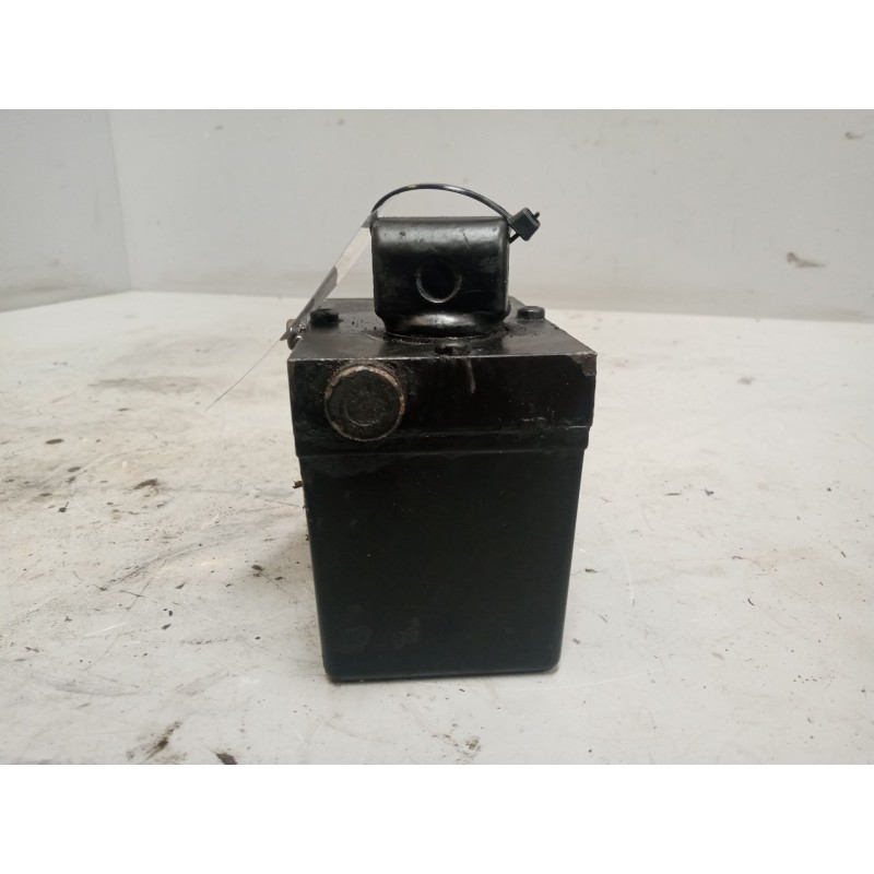 Recambio de bomba elevacion cabina para renault magnum ab 2005 12.8 diesel referencia OEM IAM 5010615920 - Blanco 2