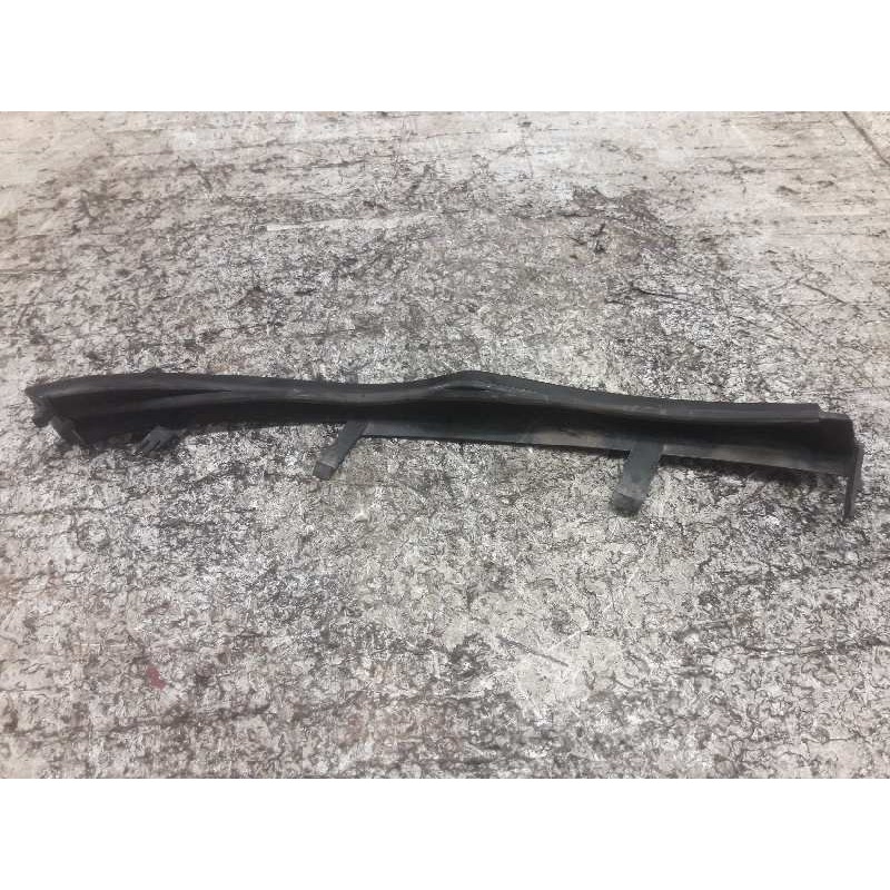 Recambio de moldura para bmw serie 3 berlina (e46) 320d referencia OEM IAM  11460913 BAJO FARO IZQUIERDO - Negro 2