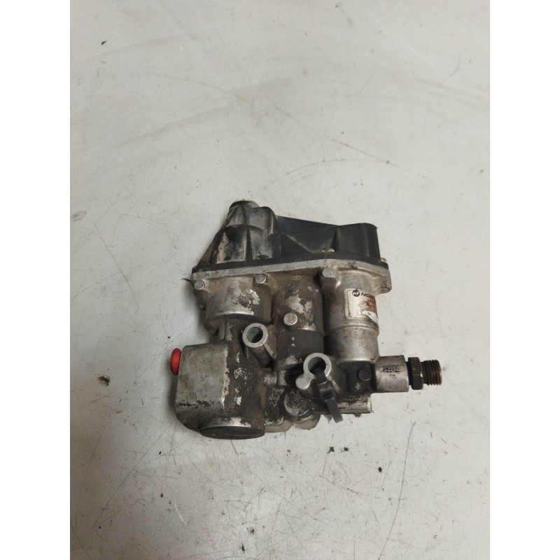 Recambio de valvula aire adicional para scania serie 4 (p/r 164 l) 15.6 diesel referencia OEM IAM 1501452  VALVULA RETARDER 3