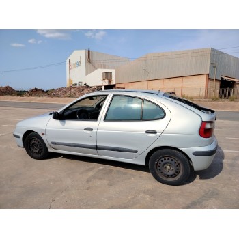 renault megane i fase 2 berlina (ba0) del año 2001