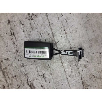 Recambio de enganche de cinturon trasero izquierdo para opel astra gtc cosmo referencia OEM IAM   