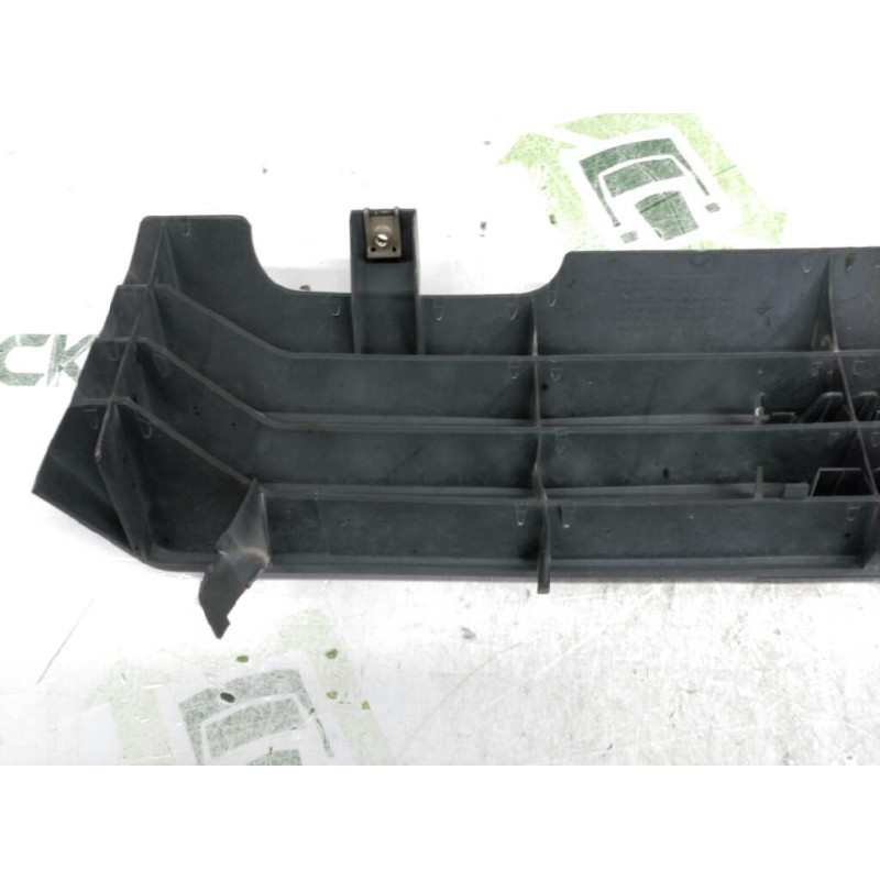 Recambio de rejilla delantera central para citroën c15 d referencia OEM IAM 9612999177 - Blanco 2
