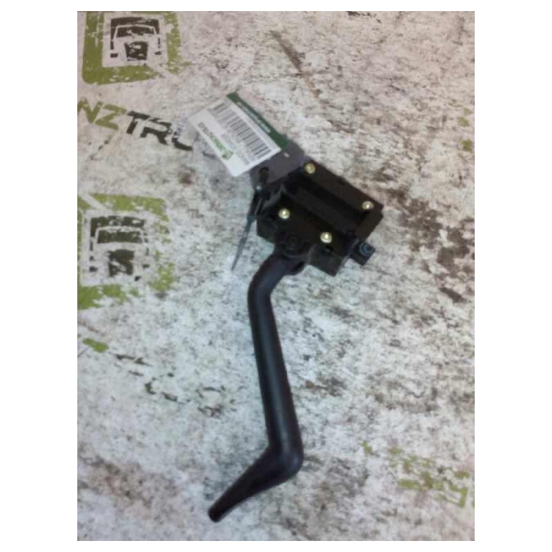Recambio de mando intarder para renault magnum ab 2005 cabina adel.tractor semirr. 4x2 4xx.18 gran espacio referencia OEM IAM 74 - Blanco 2