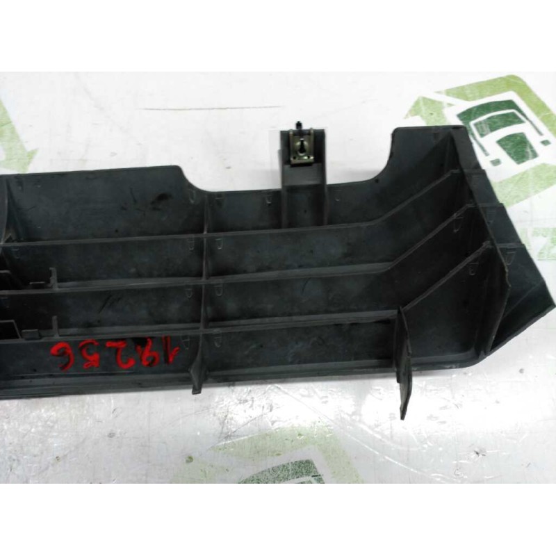 Recambio de rejilla delantera central para citroën c15 d referencia OEM IAM 9612999177 - Blanco 3