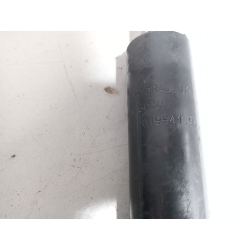 Recambio de brazo elevacion cabina para man tg - a 26.480 12.8 diesel (d 2876 lf 12) referencia OEM IAM 85417236030 81417236138 - Rojo 2