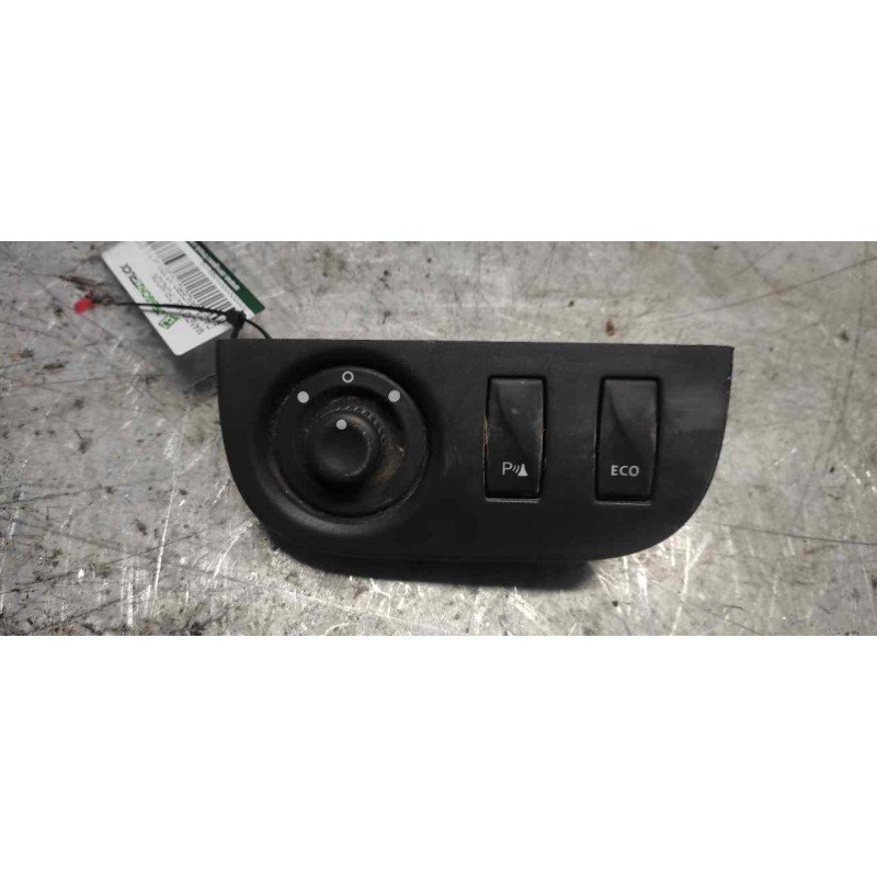 Recambio de mando multifuncion para dacia sandero referencia OEM IAM BOTON PARQUING MANDO ESPEJO BOTON ECO