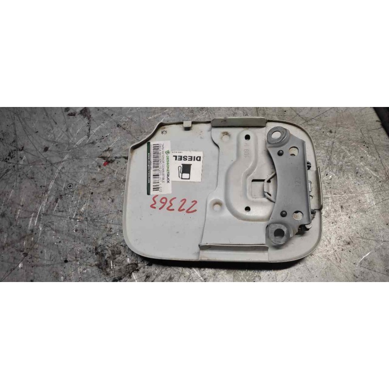 Recambio de tapa exterior combustible para dacia sandero referencia OEM IAM - Blanco 2