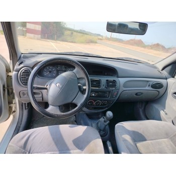 renault megane i fase 2 berlina (ba0) del año 2001