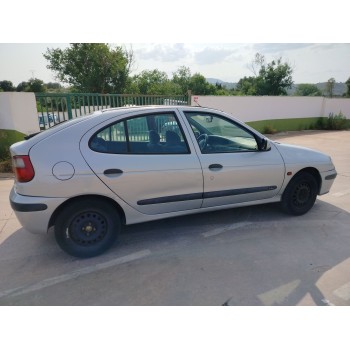 renault megane i fase 2 berlina (ba0) del año 2001