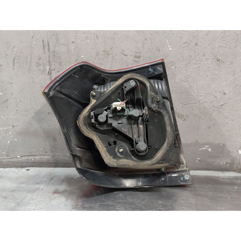 Recambio de piloto trasero izquierdo para toyota corolla (_e12_) 2.0 d-4d (cde120r_, cde120l_) referencia OEM IAM - Negro 3