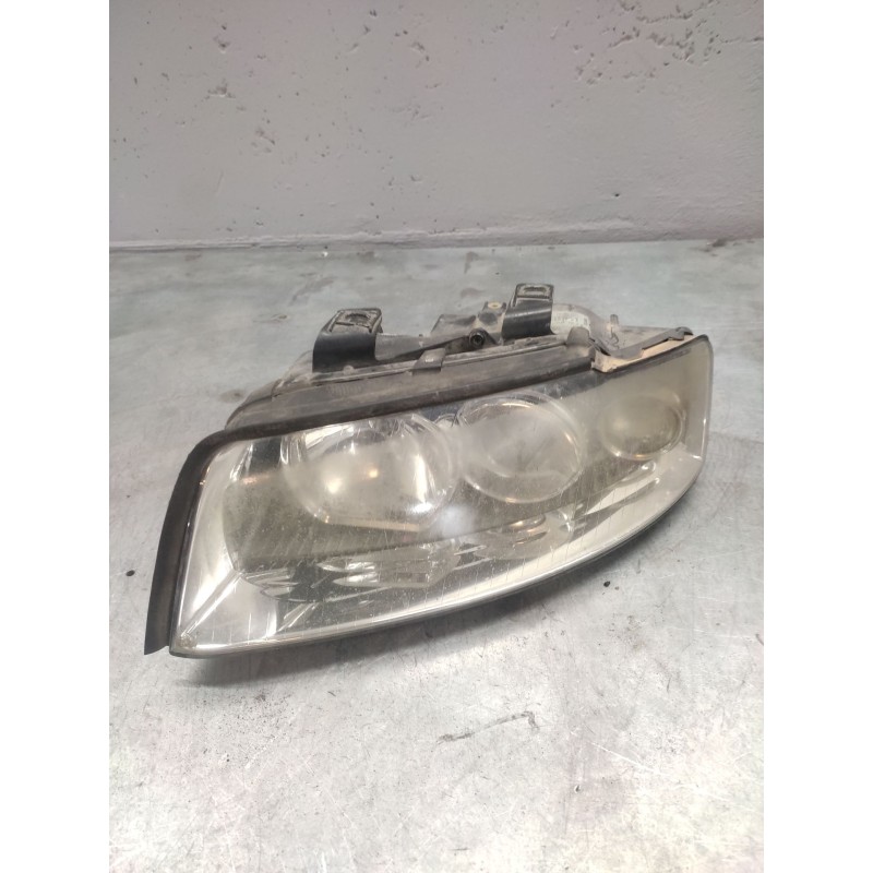 Recambio de faro izquierdo para audi a4 b6 (8e2) 1.9 tdi referencia OEM IAM   