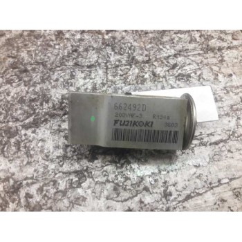 Recambio de valvula expansion para opel corsa c blue line referencia OEM IAM 662492D  