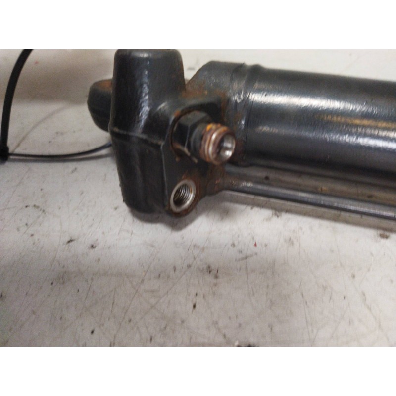 Recambio de brazo elevacion cabina para renault midlum fg 190.08 e5 corto referencia OEM IAM 20711129 - Blanco 2