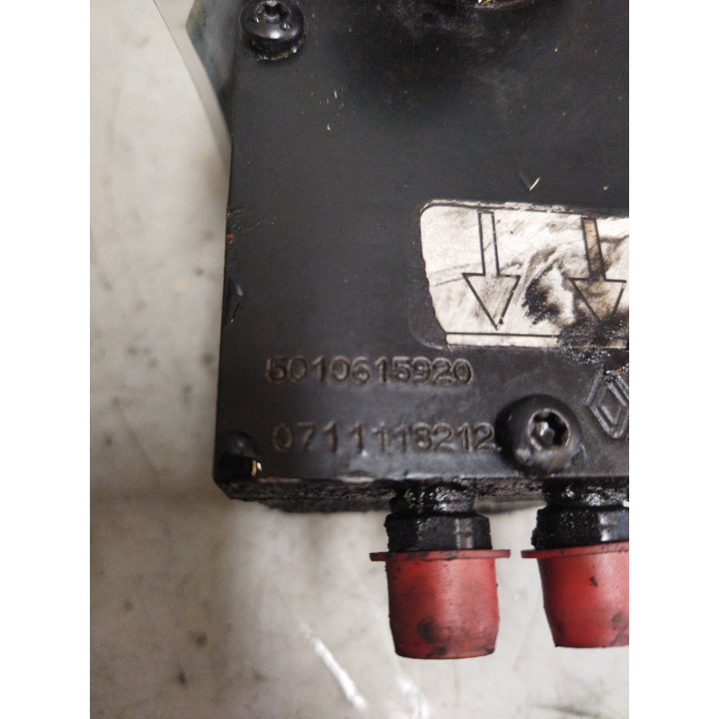 Recambio de bomba elevacion cabina para renault magnum ab 2005 12.8 diesel referencia OEM IAM 5010615920 - Blanco 2
