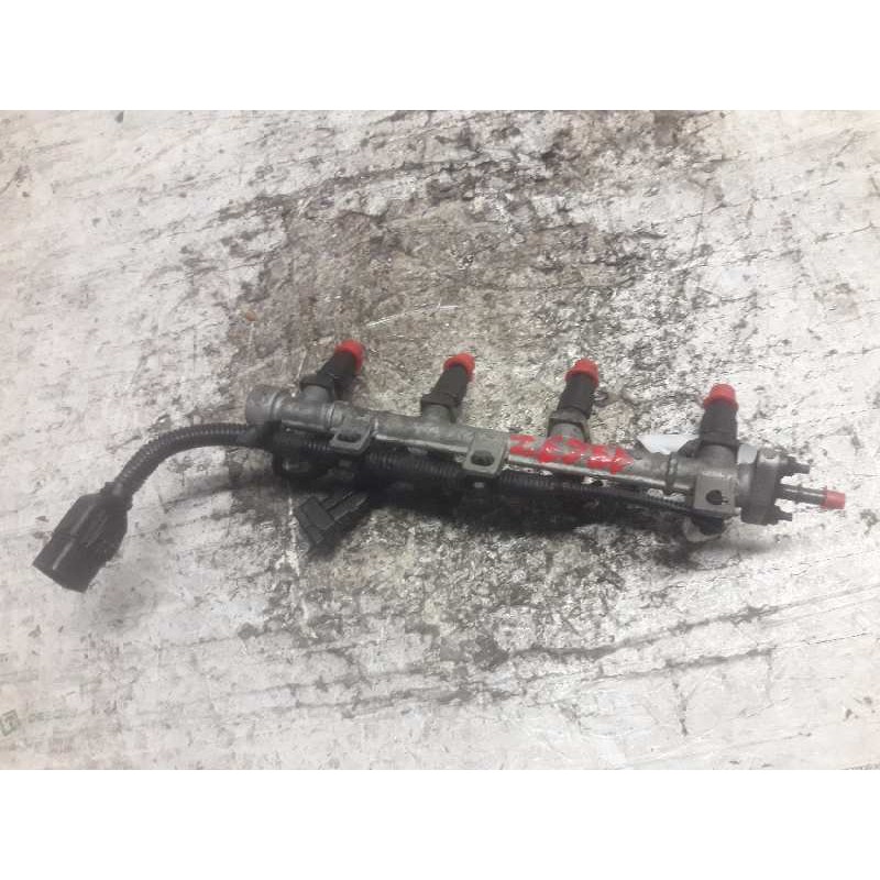 Recambio de rampa inyectora para hyundai matrix (fc) 1.6 gls referencia OEM IAM  7 PINS - Gris 2