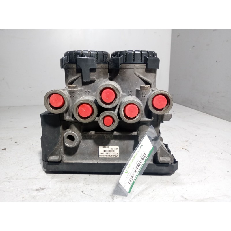 Recambio de valvula aire para renault magnum ab 2005 12.0 diesel referencia OEM IAM 20570910 VALVULA EBS MODULADOR DE EJE K00141 - Blanco