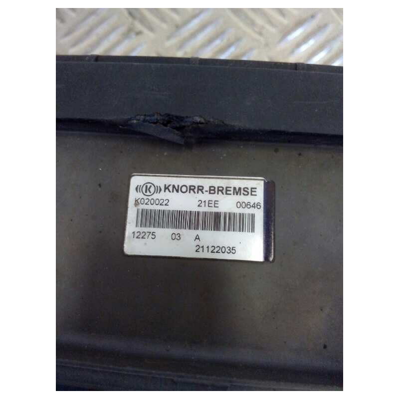 Recambio de valvula aire para renault premium route 2006 fas 4x2 larga distancia referencia OEM IAM 21122035 K020022 VALVULA EBS - Blanco 2