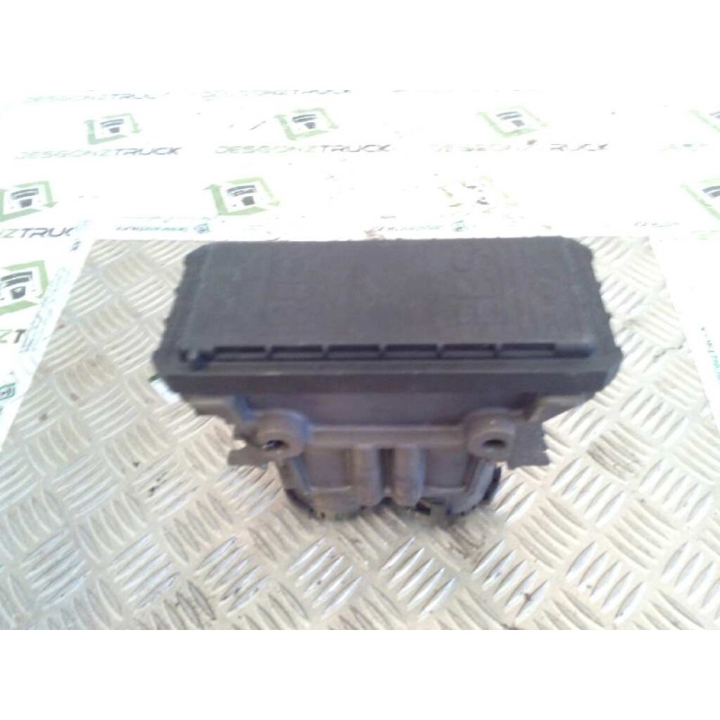 Recambio de valvula aire para renault premium route 2006 fas 4x2 larga distancia referencia OEM IAM 21122035 K020022 VALVULA EBS - Blanco 3