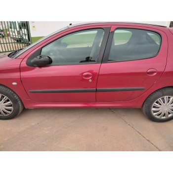 peugeot 206 berlina del año 2003