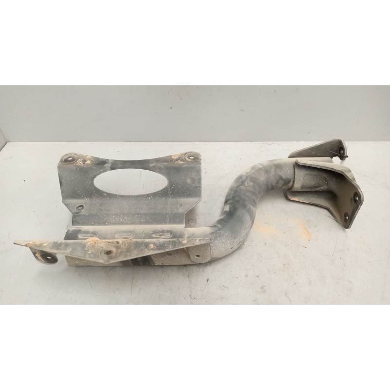 Recambio de soporte guardabarros trasero para mercedes-benz atego 4 cyl. 4x2 2005 referencia OEM IAM A9705201833  