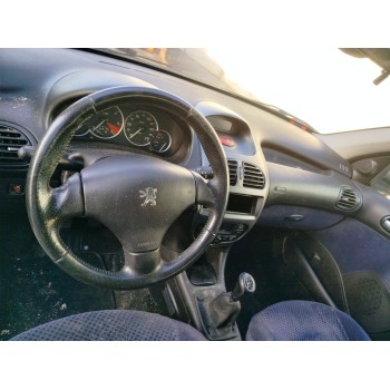 peugeot 206 berlina del año 2004