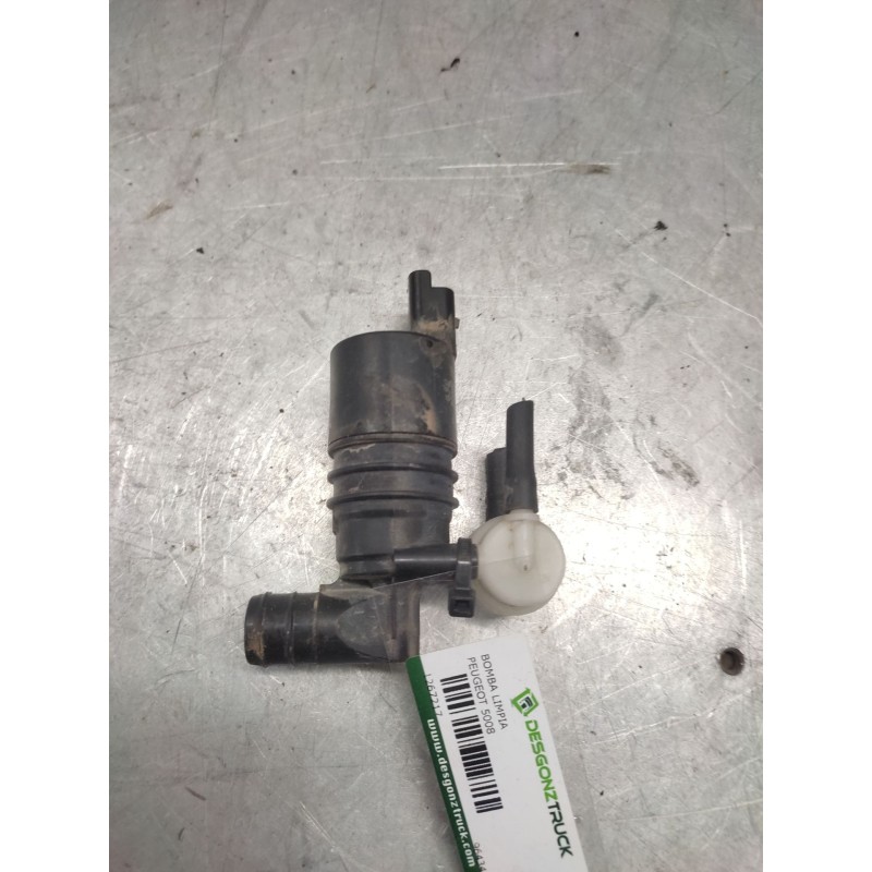 Recambio de bomba limpia para peugeot 5008 referencia OEM IAM 9643447980  2 PINS