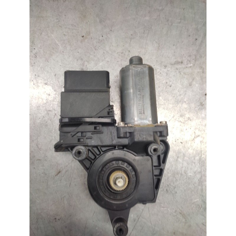 Recambio de motor elevalunas trasero derecho para volkswagen passat berlina (3b2) comfortline referencia OEM IAM 101438200  