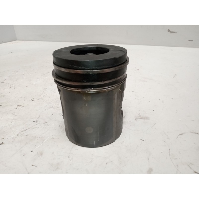 Recambio de piston para volvo fl 618 interc. 180/210/220/250 fg 180/220/250 kw e3 largo (lh1 o l2h1) referencia OEM IAM 276868  