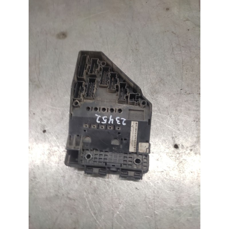Recambio de caja reles / fusibles para land rover freelander (ln) e targa referencia OEM IAM 193315071101 - Gris 2