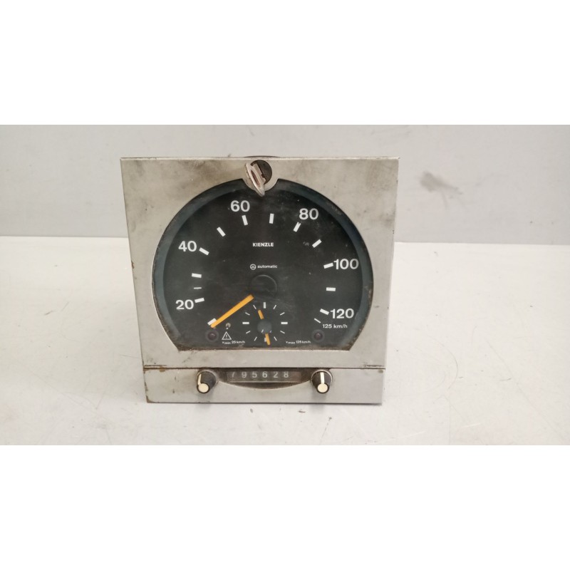 Recambio de tacografo para man l 2000 evolution l 2000 fki lk cabina doble con 3 puertas referencia OEM IAM 131826 4556381 81271