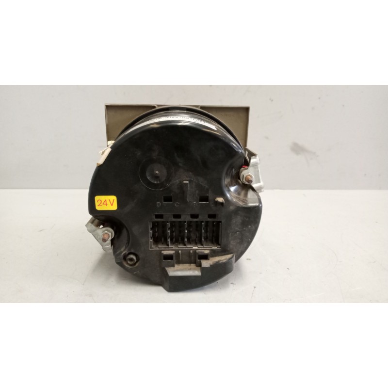 Recambio de tacografo para man l 2000 evolution l 2000 fki lk cabina doble con 3 puertas referencia OEM IAM 131826 4556381 81271 4