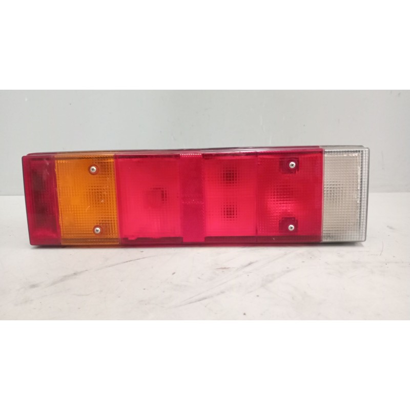 Recambio de piloto trasero izquierdo para daf serie xf105.xxx 12.9 diesel referencia OEM IAM   piloto universal camion