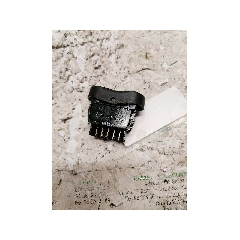 Recambio de mando elevalunas delantero izquierdo para dacia duster ambiance 4x2 referencia OEM IAM   5 PINS - Gris 2