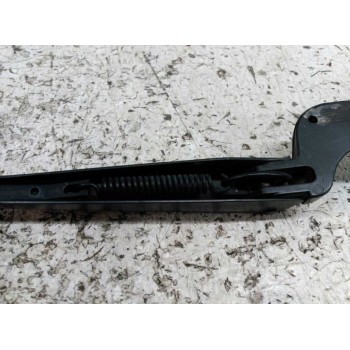 Recambio de brazo limpia delantero izquierdo para volkswagen polo berlina (6n2) trendline referencia OEM IAM   