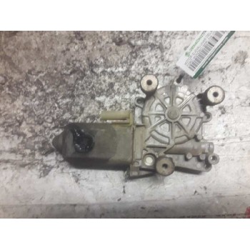 Recambio de motor elevalunas delantero izquierdo para ford mondeo berlina (gd) referencia OEM IAM 0130821506 2 PINS 