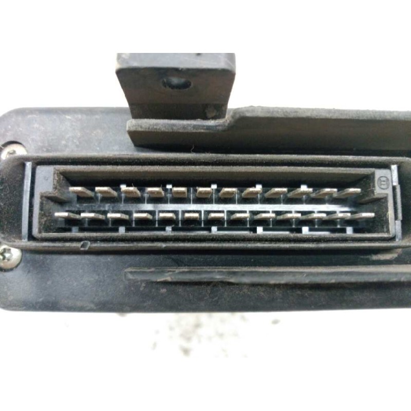Recambio de centralita motor uce para volkswagen passat (321/323/331) gls referencia OEM IAM 0280000752 1756000364 3