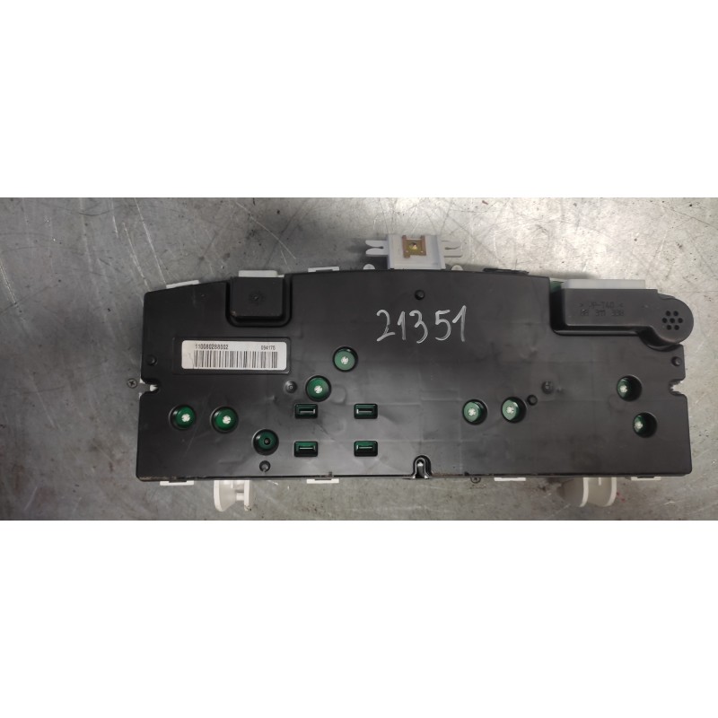 Recambio de cuadro instrumentos para toyota corolla (e12) 1.4 d-4d luna compact referencia OEM IAM 110080288002 - Rojo 2
