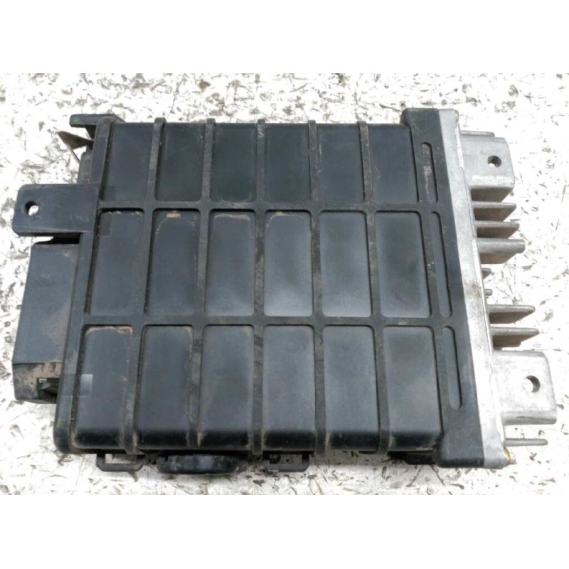 Recambio de centralita motor uce para volkswagen passat (321/323/331) gls referencia OEM IAM 0280000752 1756000364 4