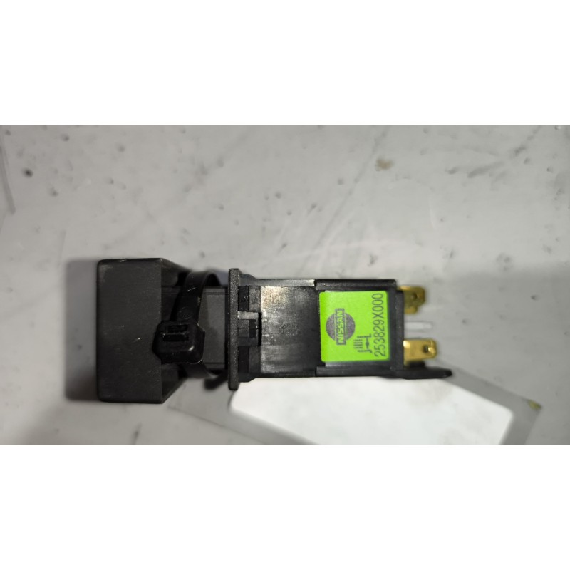 Recambio de interruptor para nissan trucks atleon tk160.95 referencia OEM IAM 253829X000 - Blanco 5