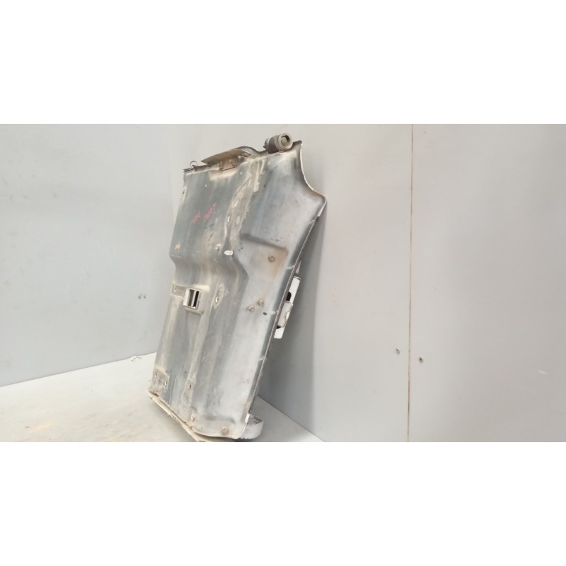 Recambio de peldaño derecho para scania r i r 580 referencia OEM IAM 1854228 - Blanco 2