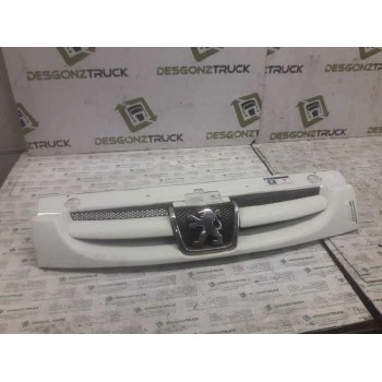 Recambio de rejilla delantera central para peugeot partner (s2) combi plus referencia OEM IAM   
