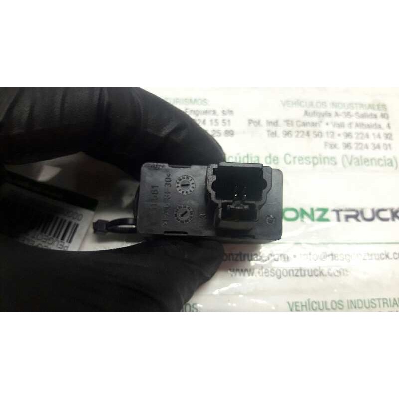 Recambio de mando elevalunas trasero derecho para peugeot 307 berlina (s2) xt referencia OEM IAM 96360166XT 2