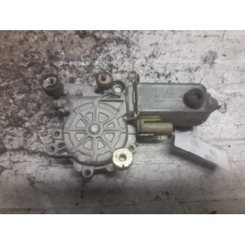 Recambio de motor elevalunas trasero izquierdo para ford mondeo berlina/familiar (fd) referencia OEM IAM 0130821518 2 PINS 