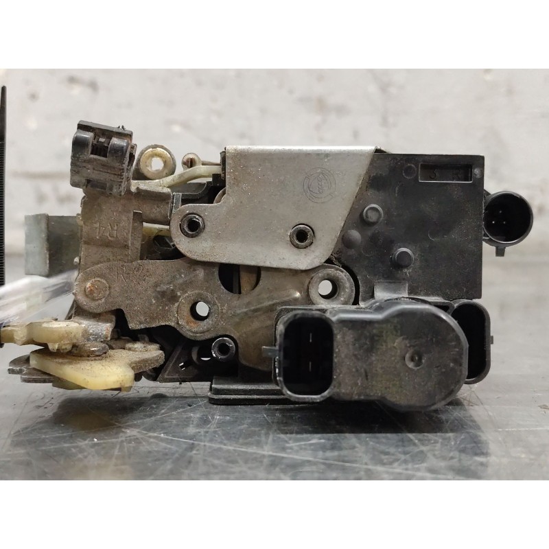 Recambio de cerradura puerta delantera derecha para fiat brava (182_) 1.4 12 v (182.ba) referencia OEM IAM 4