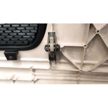 Recambio de calandra para daf serie lf45.xxx desde 06 referencia OEM IAM 1406664  
