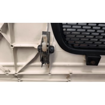 Recambio de calandra para daf serie lf45.xxx desde 06 referencia OEM IAM 1406664  