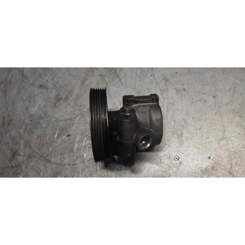 Recambio de bomba direccion para peugeot 206 berlina 1.4 hdi referencia OEM IAM 9638339880 2