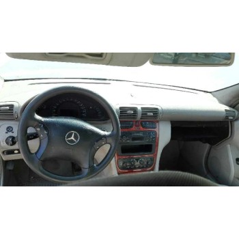 mercedes-benz clase c (w203) berlina del año 2002