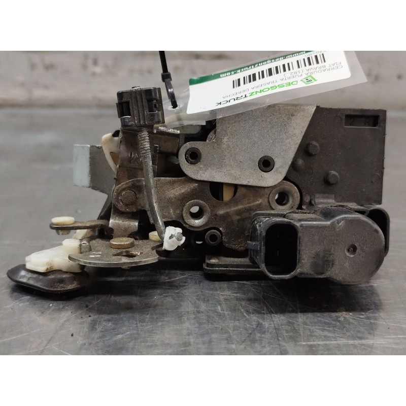 Recambio de cerradura puerta trasera derecha para fiat brava (182_) 1.4 12 v (182.ba) referencia OEM IAM 4
