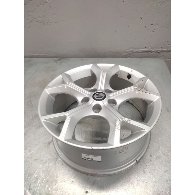 Recambio de llanta para nissan juke (f16) acenta referencia OEM IAM 17X7JET35  5 TORNILLOS